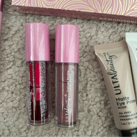 Ulta Beauty 8pc makeup kit - Picture 5 of 7